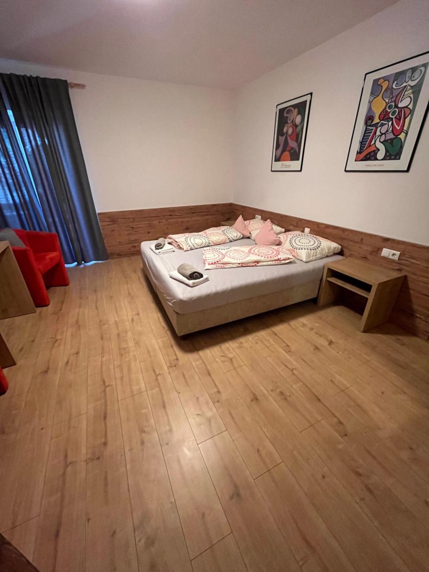 Hotel Krone Morter Kültér fotó
